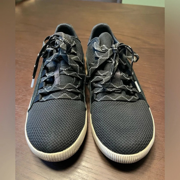 Sorel Out and About sneakers. Women’s size 7. - Picture 4 of 8